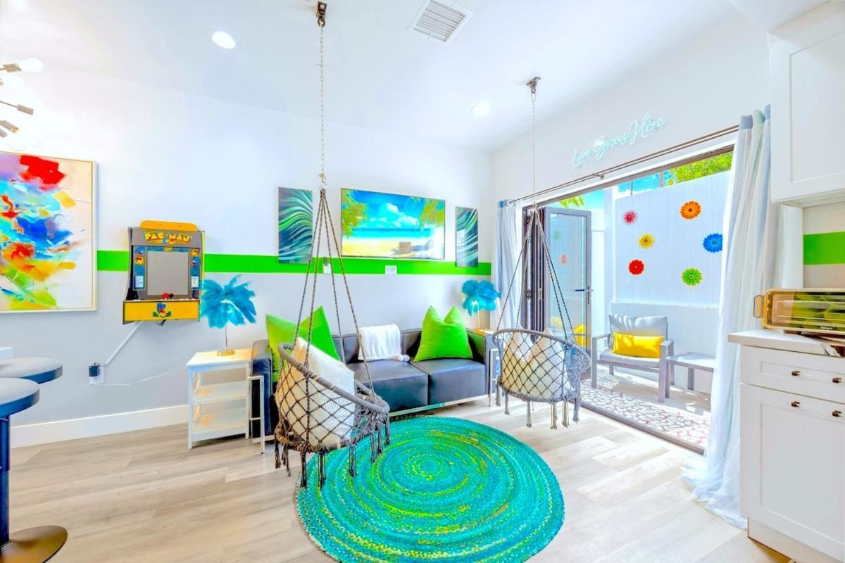 D- Hip Noho Haven Hot Tub - Family - Parking Los Angeles