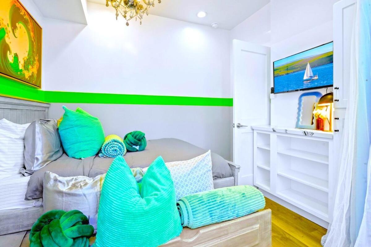 D- Hip Noho Haven Hot Tub - Family - Parking Appartement